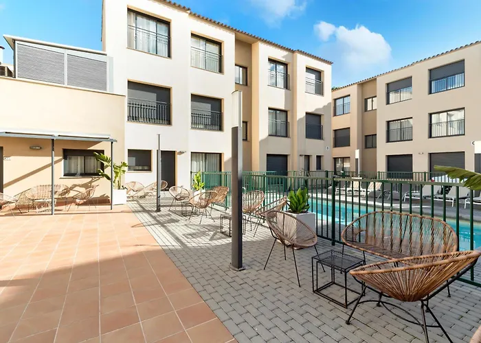 Castell Beach Aparthotel